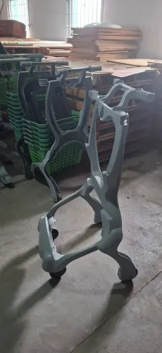Carrinhos Plástico com Cestinhas (Semi Novos) Modelo/ Marca - Ecoflex Siris