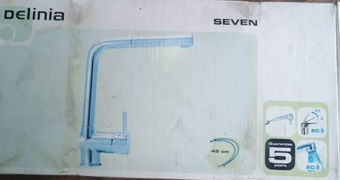 Torneira Delinia Modelo Seven com flexível