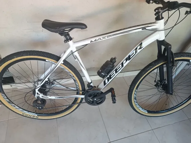 Vendo Bicicleta semi nova posso entregar 