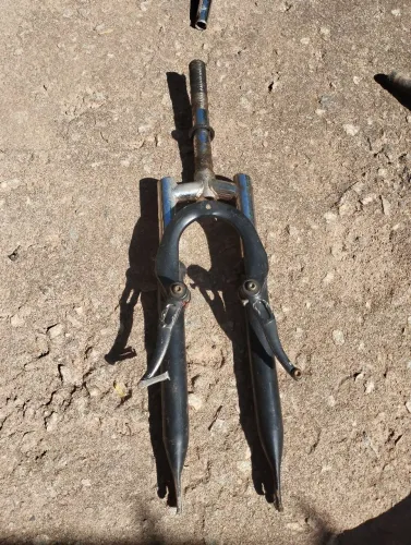 Vendo garfo de suspensão