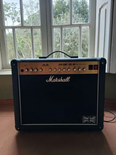 Marshall JCM 2000 DSL 401
