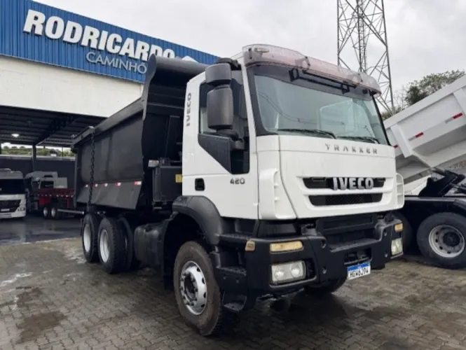 IVECO Trakker 380-T42 6x4 2P