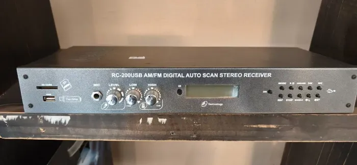 receiver/amplificador de som ambiente NCA RC-200USB