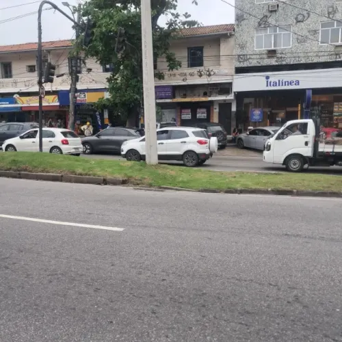 LOJA NA ILHA 50 M2