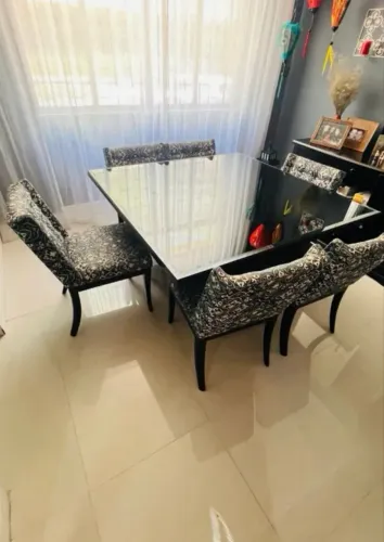 Mesa preta cristal preto + 6 cadeiras