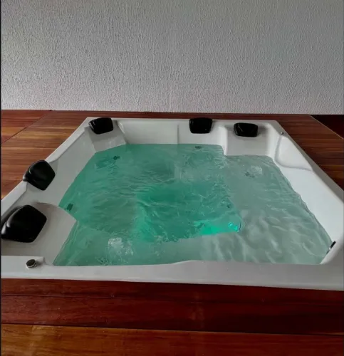 Spa/Hidro  5 lugares 3,00X3,00 completo c/deck