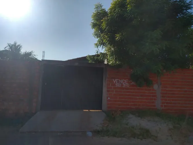 VENDO CASA NA ZONA LESTE OU TROCO Z.SUDESTE