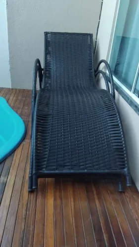 ? VENDO DUAS ESPREGUIÇADEIRAS DE FIBRA ?