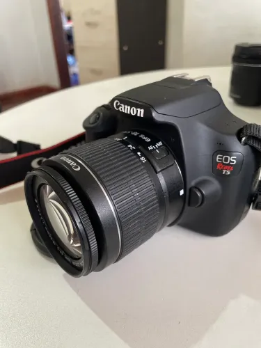 Câmera fotográfica Canon