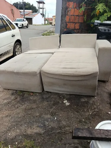 Sofá retrátil em bom estado