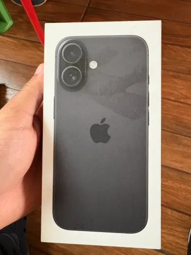 iPhone 16 