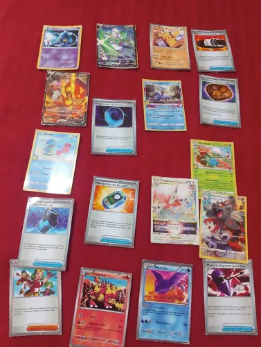 vende-se figurinhas de Pokémon está 3,50