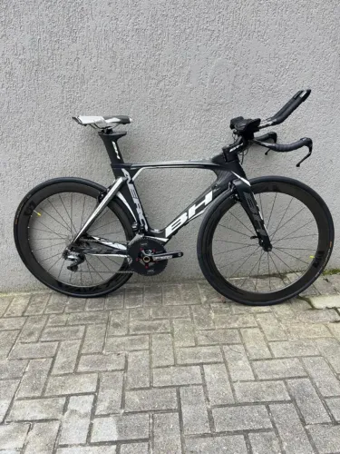 Bicicleta TT BH Aero DI2 Tamanho M Seminova