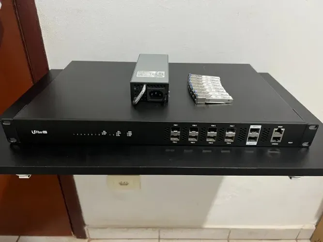 OLT Ubiquiti GPON 8 PONs