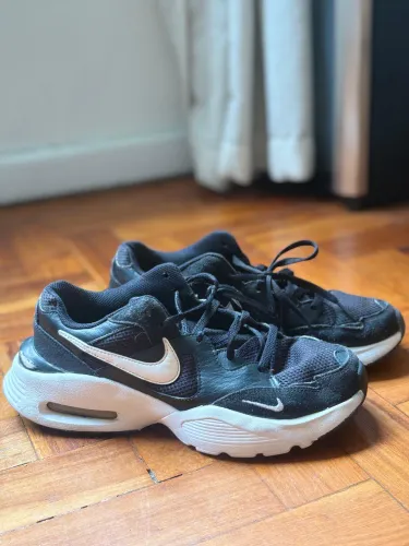 Tênis nike raro 