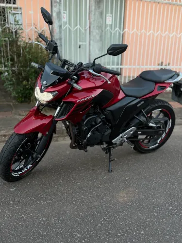 Vende se fazer 250 (2021)