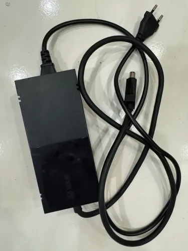 Fonte Original de Xbox One Fat
