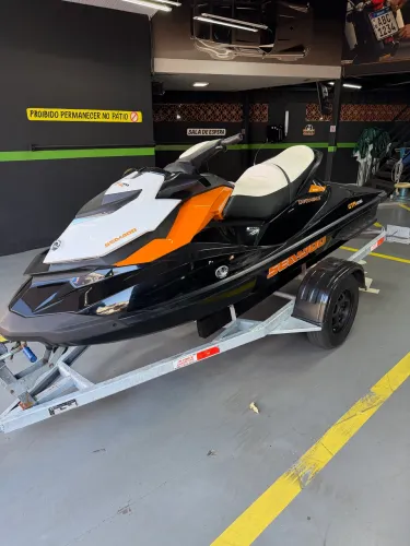 Jet ski gtr215