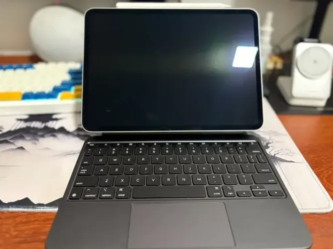 Ipad pro 11"M5 + Apple Magic Keyboard + Apple Pencil Pro + Case