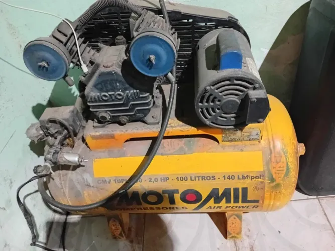 Vende-se esse compressor