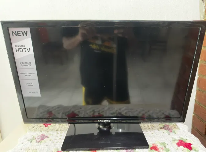 TV Monitor Samsung 24" LED HD