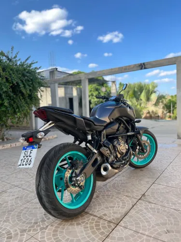 YAMAHA MT 07 2025 6MIL KM ESTADO DE ZERO