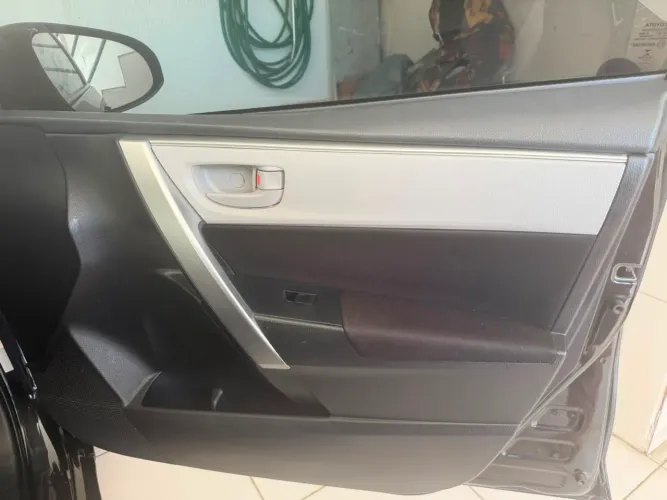 Toyota Corolla GLI 1.8 Flex 16V Aut. 2017