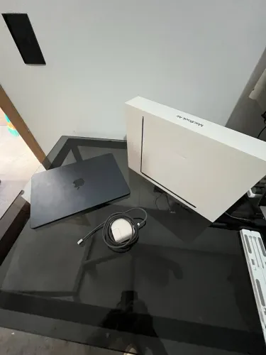 MACBOOK AIR M2 256 GB SSD e 16 GB RAM