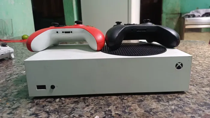 XBOX SERIE S"Cm DEFEITO.