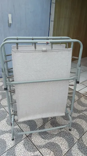 Cama de ferro dobrável