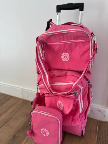 Mochila, estojo e lancheira Kipling original