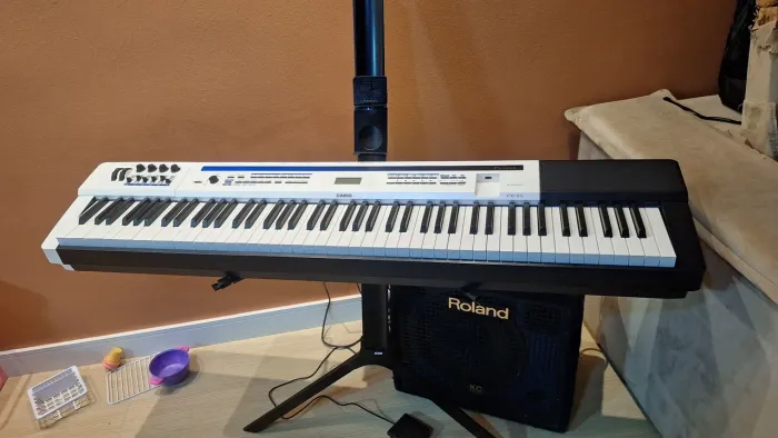 Piano Casio PX5S excelente estado