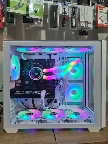 Pc Gamer Ryzen 5, 16GB ddr4, Ssd RX580 gabinete AQUÁRIO