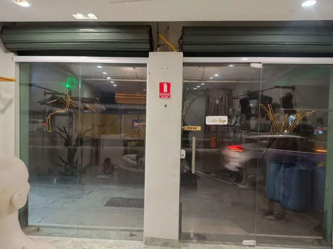 Fachada de vidro para loja