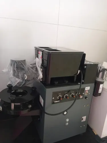 Máquina de Fazer Salgados Modeladora Compacta