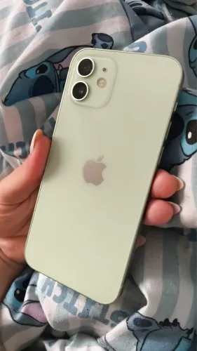 iphone 12 verde