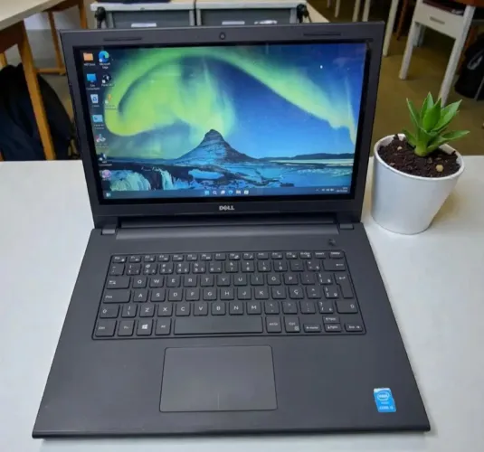 Notebook Dell i3 da 4 geração, 8gb de memória, ssd 240gb, Windows 11 , bateria ok,ddr3