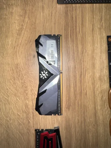 Memória RAM XPG Gammix D30 8GB DDR4 2666MHz CL16
