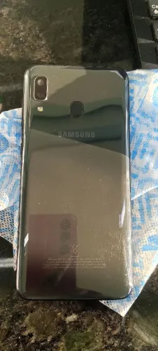 Samsung a20