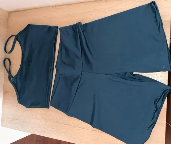 conjunto fitness feminino top e bermuda