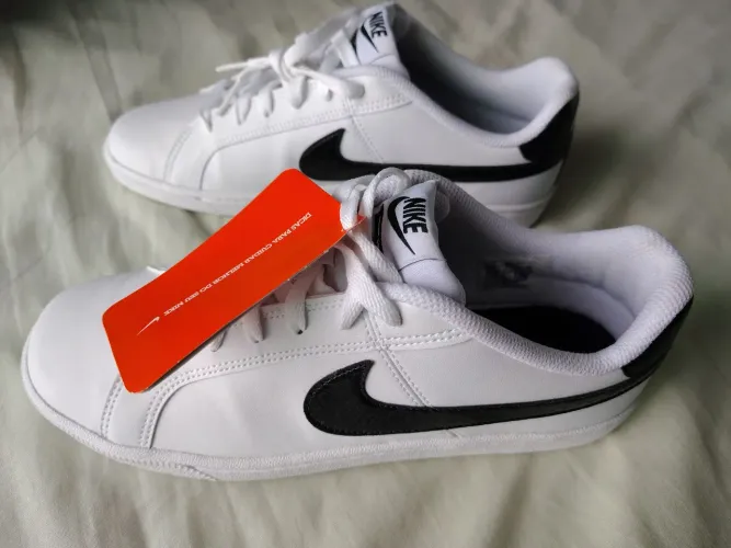 TENIS DA NIKE