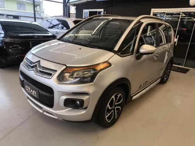 Citroen C3 Exclusive 1.4 Flex 8V 5P 2012