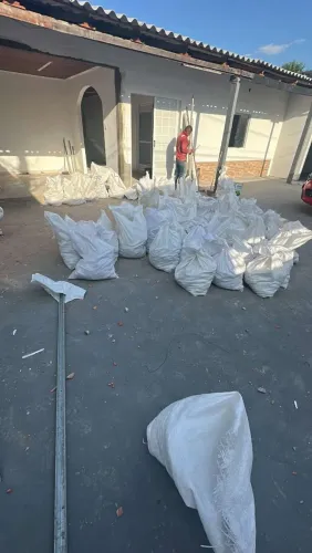 Retirada entulho ensacado