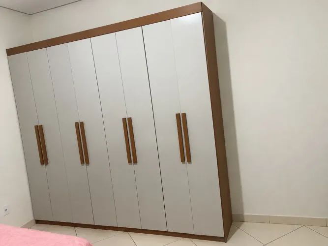 Guarda roupa Semi novo