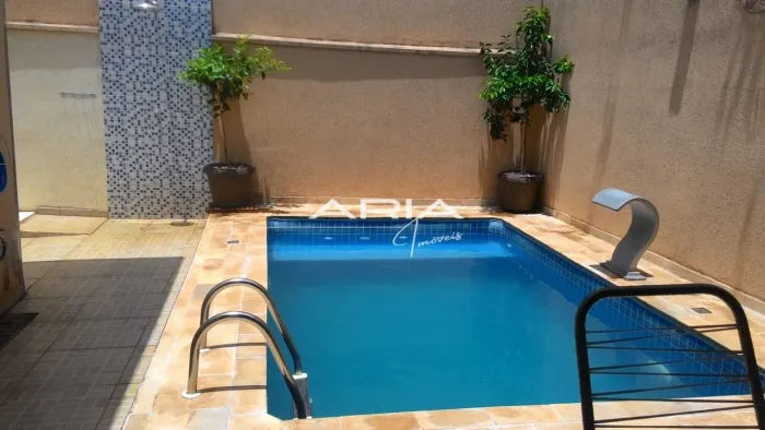Casa com Piscina à VENDA na Vila Ferroviária, Araraquara, SP