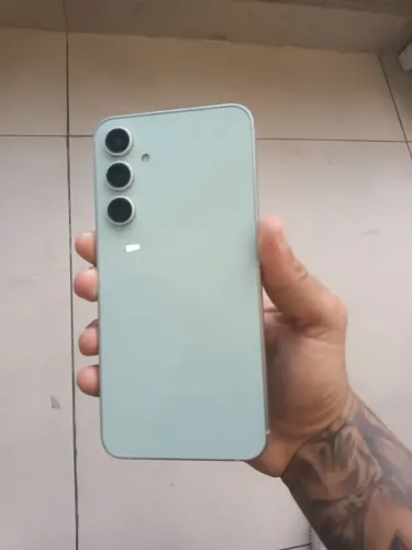 S23 FE em perfeito estado