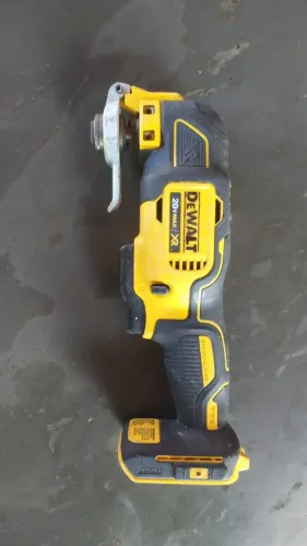 Multiferramenta Oscilante (DCS 355) - Motor Brushless XR (DeWALT)