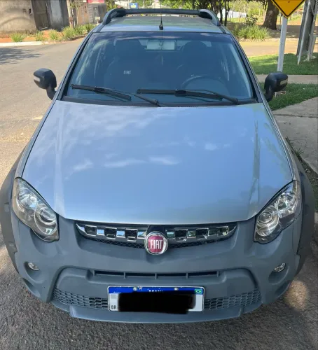 Fiat Strada Adventure1.8/ 1.8 Locker Flex CD 2015