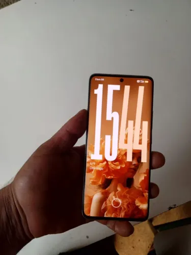 POCO X7 5G 512 gb 12 ram