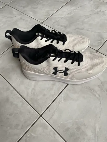 Tênis Under Armour